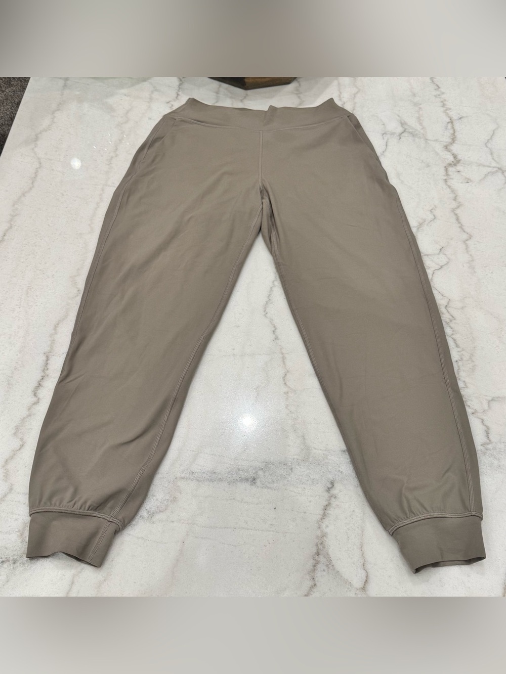 Lululemon Align High-Rise Jogger Regular *Updated Fit
Warm Ash Grey